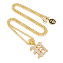 Load image into Gallery viewer, The Old English Letter V Necklace

